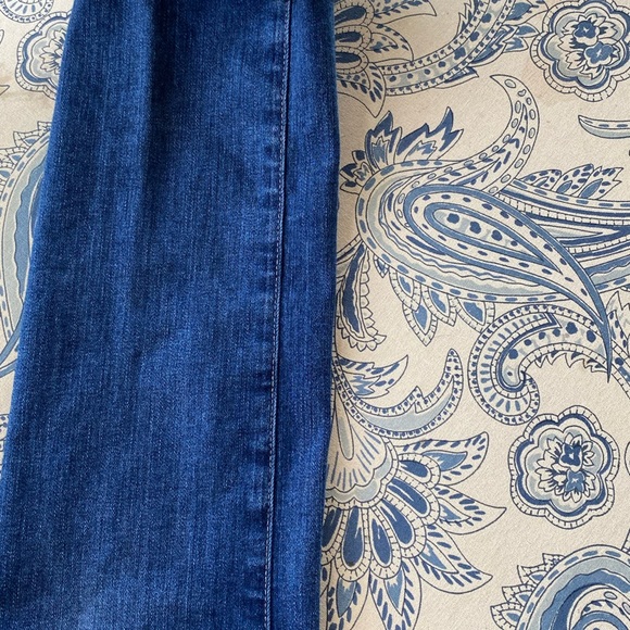 AG Adriano Goldschmied - Picture 13 of 16